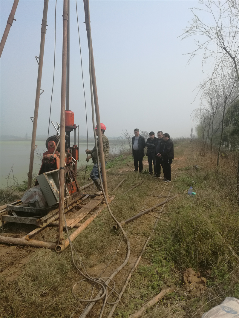 西湖漬堤充填灌漿