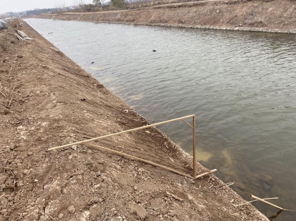 西湖管理區(qū)南坪干渠護(hù)坡工程