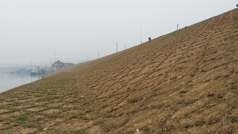 湖南小山建設(shè)有限公司,承接水利水電工程,承接河湖疏浚工程,機(jī)械設(shè)備租賃,建材銷售,小山建設(shè)