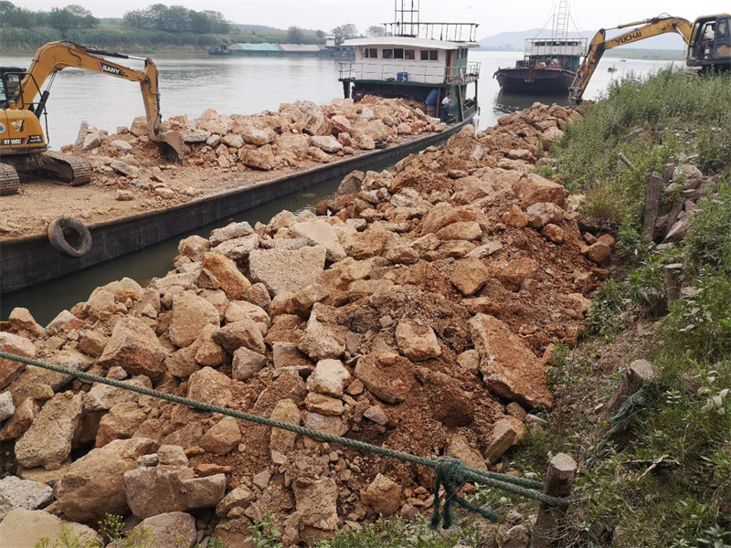 湖南小山建設(shè)有限公司,承接水利水電工程,承接河湖疏浚工程,機械設(shè)備租賃,建材銷售,小山建設(shè)